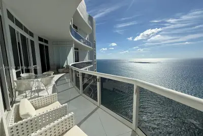 15811 Collins Ave #4207, Sunny Isles Beach: photo 1 of 29