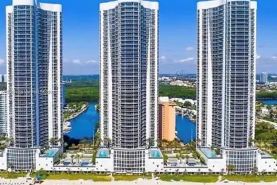 15901 Collins Ave #4107, Sunny Isles Beach: photo 1 of 37