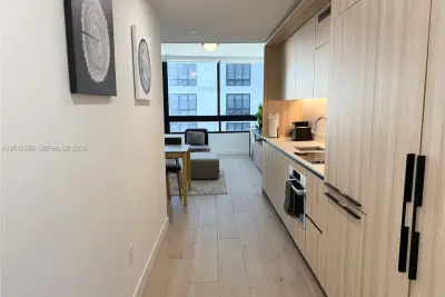 225 N Miami Ave #1412, Miami: photo 1 of 39