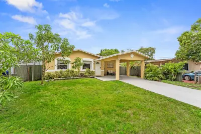 2640 NW 14th Ct, Fort Lauderdale: photo 1 of 23