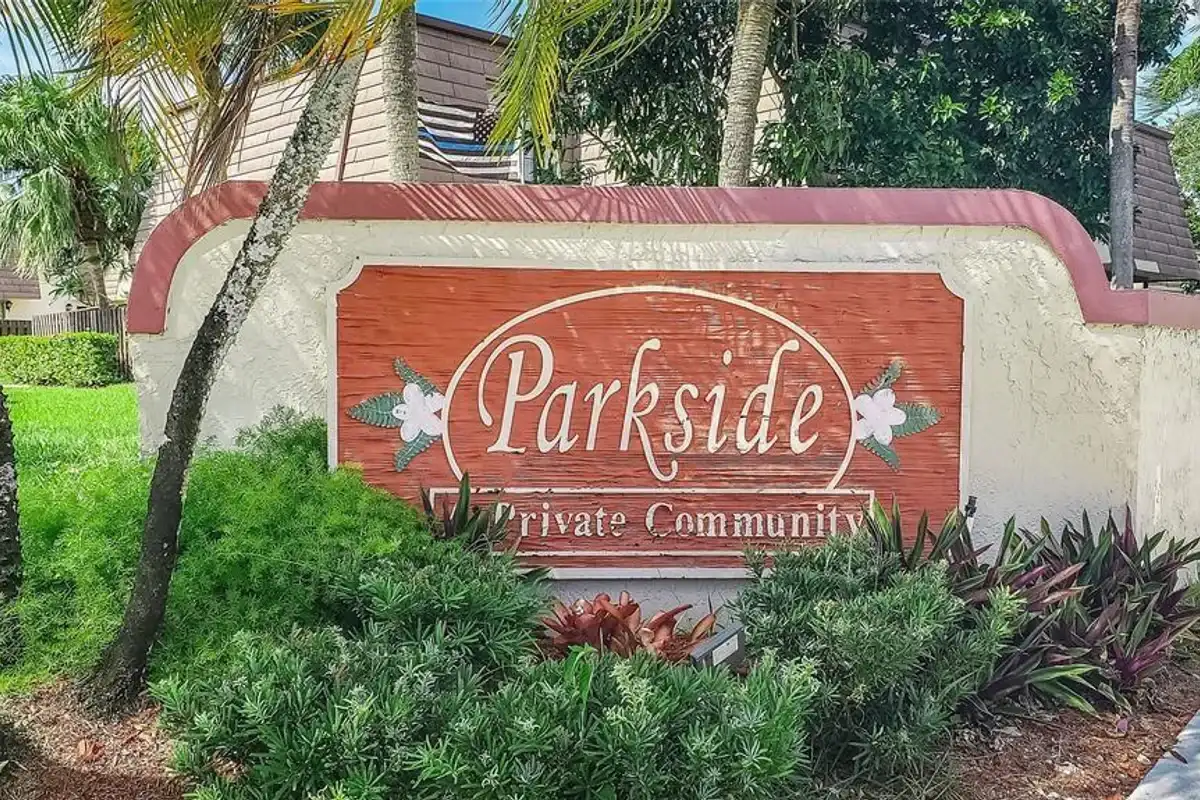 2561 NW 99th Ave, Coral Springs: photo 1 of 34