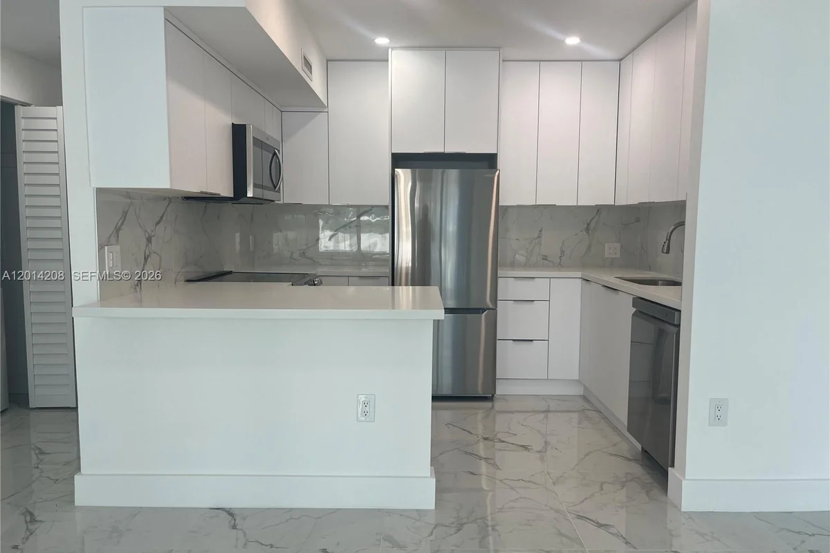 3505 S Ocean Dr #210, Hollywood: photo 1 of 27