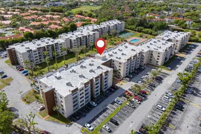 6950 Miami Gardens Dr #2-506, Hialeah: photo 1 of 31