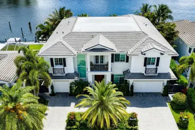7212 NE 8th Dr, Boca Raton: photo 1 of 62
