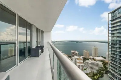 475 Brickell Ave #5109, Miami: photo 1 of 5