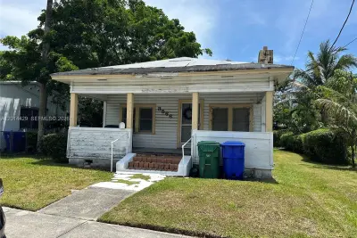 3566 Thomas Ave, Miami: photo 1 of 7