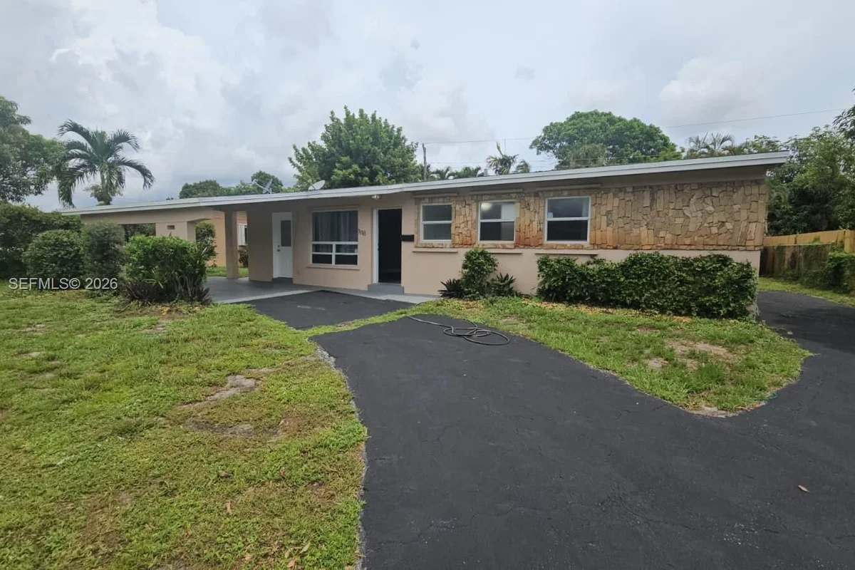 1118 NW 43rd Ter, Lauderhill: photo 1 of 7
