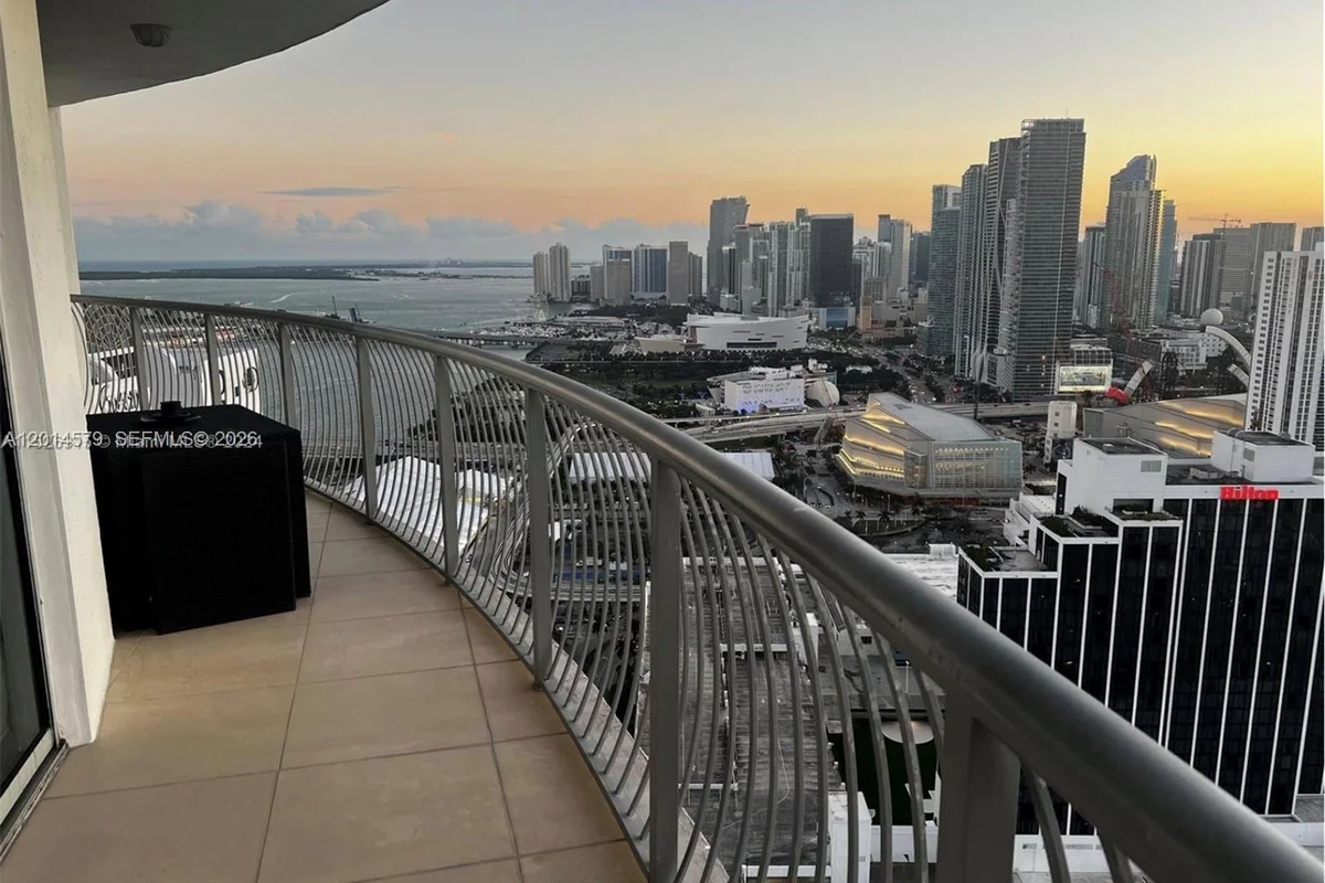 1750 N Bayshore Dr #3114, Miami: photo 1 of 24