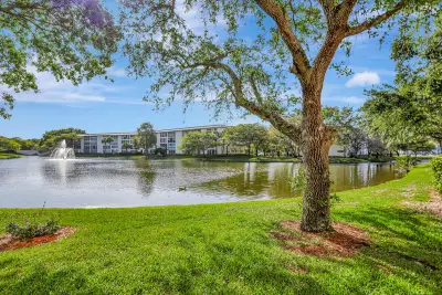 1704 Andros Isle #E-1, Coconut Creek: photo 1 of 40