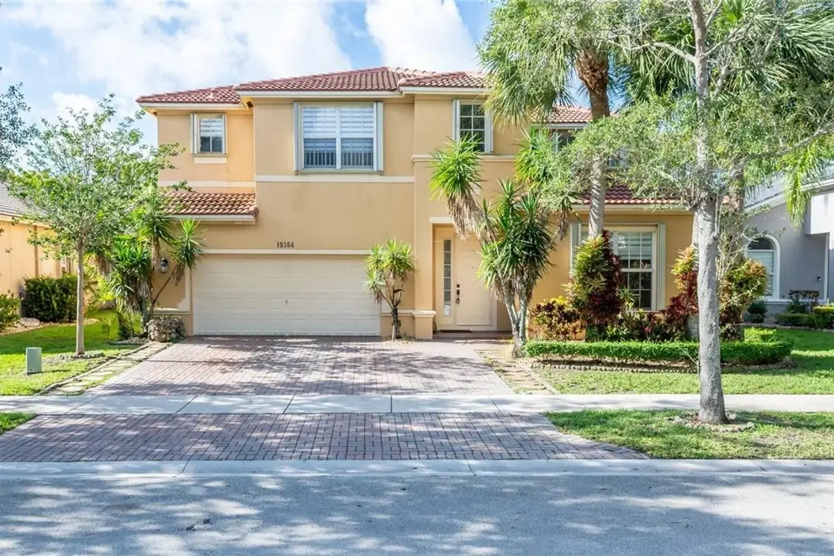 19364 S Whitewater Ave, Weston: photo 1 of 37