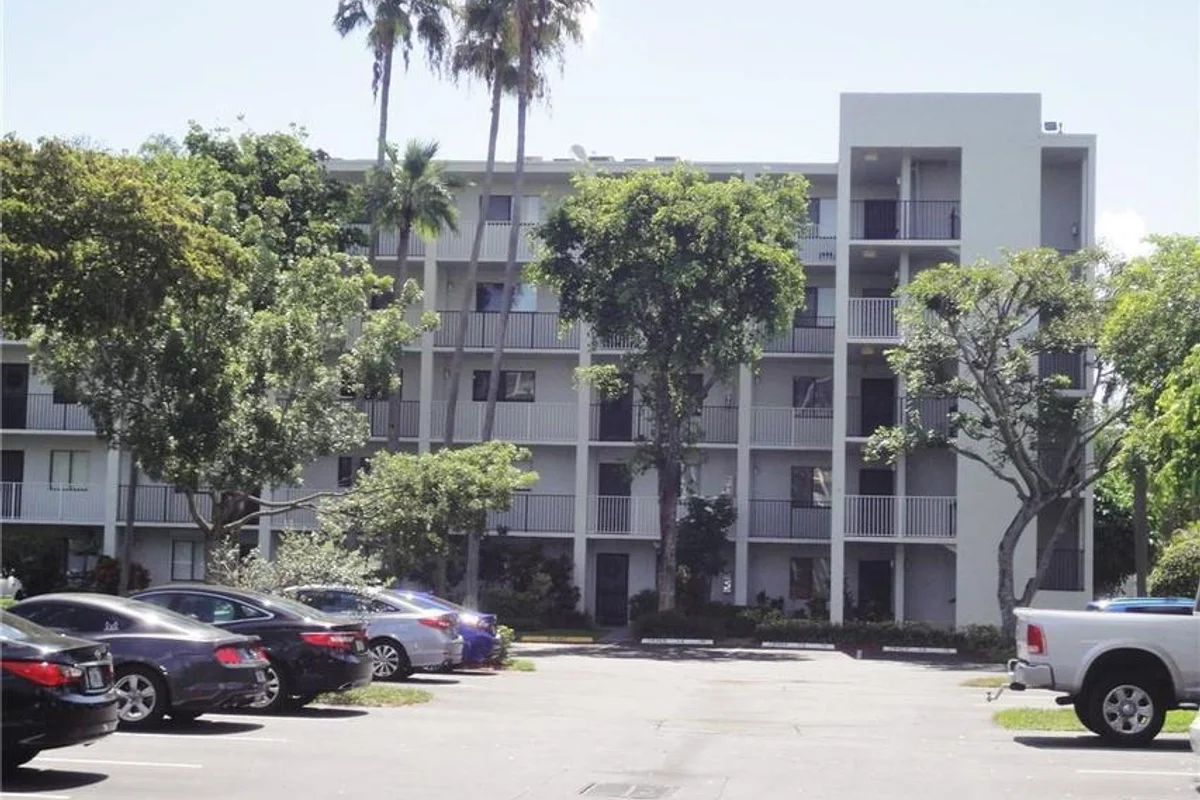 2213 Cypress Island Dr #308, Pompano Beach: photo 1 of 16