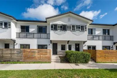 13353 SW 250th Ter, Homestead: photo 1 of 29