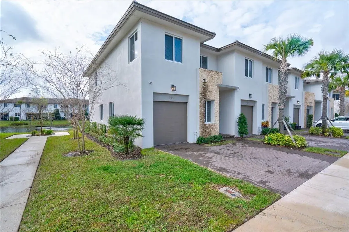 1451 Pioneer Way, Royal Palm Beach: photo 1 of 66