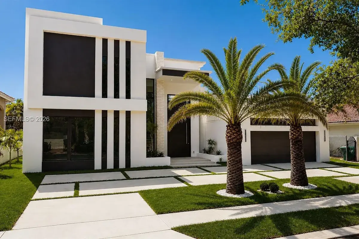 16022 NW 83rd Ct, Miami Lakes: photo 1 of 101