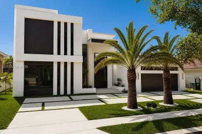 16022 NW 83rd Ct, Miami Lakes: photo 1 of 101