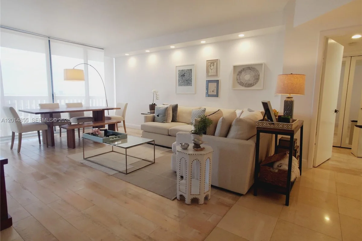 2000 Island Blvd #2703, Aventura: photo 1 of 37