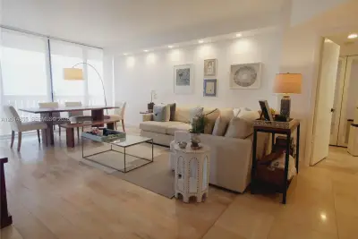 2000 Island Blvd #2703, Aventura: photo 1 of 37