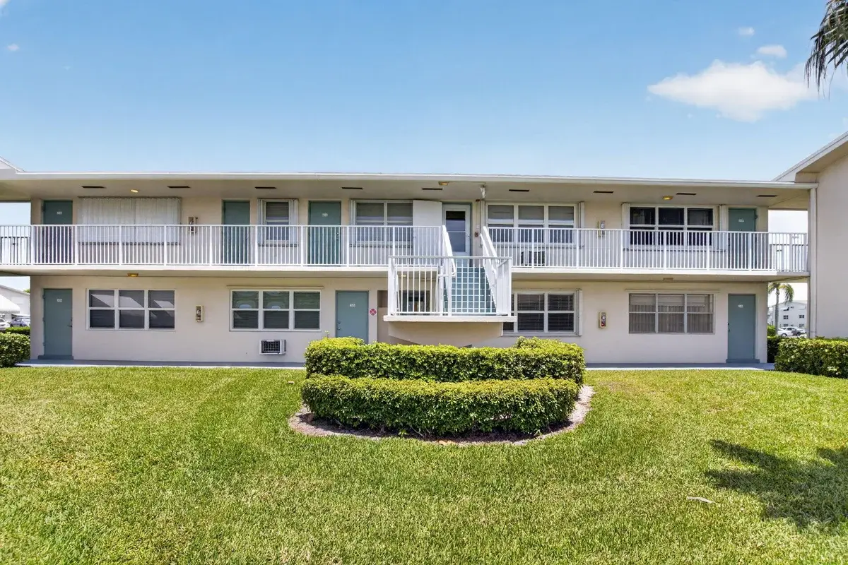 660 Horizon W #107, Boynton Beach: photo 1 of 39