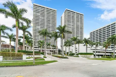 529 S Flagler Dr #6g, West Palm Beach: photo 1 of 31