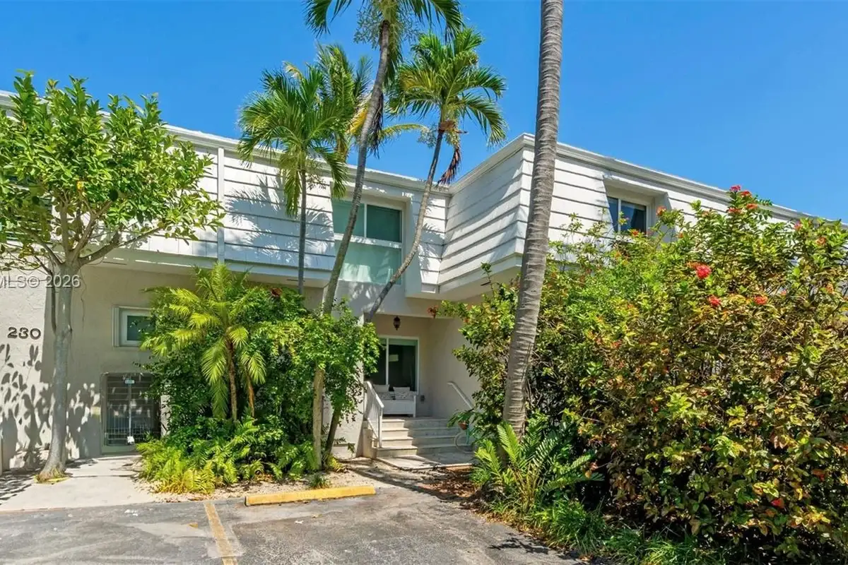 232 Sea View Dr #108, Key Biscayne: photo 1 of 27