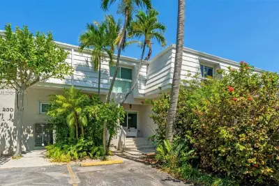 232 Sea View Dr #108, Key Biscayne: photo 1 of 27
