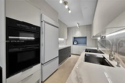 1800 S Ocean Dr #2007, Hallandale Beach: photo 1 of 59