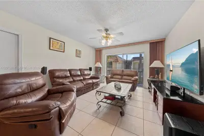 7829 Miller Dr #B205, Miami: photo 1 of 17