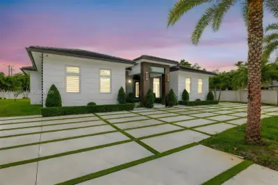 5815 SW 107th Pl, Miami: photo 1 of 36