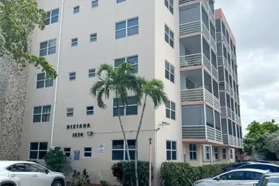 1830 Dixianna St #201, Hollywood: photo 1 of 5