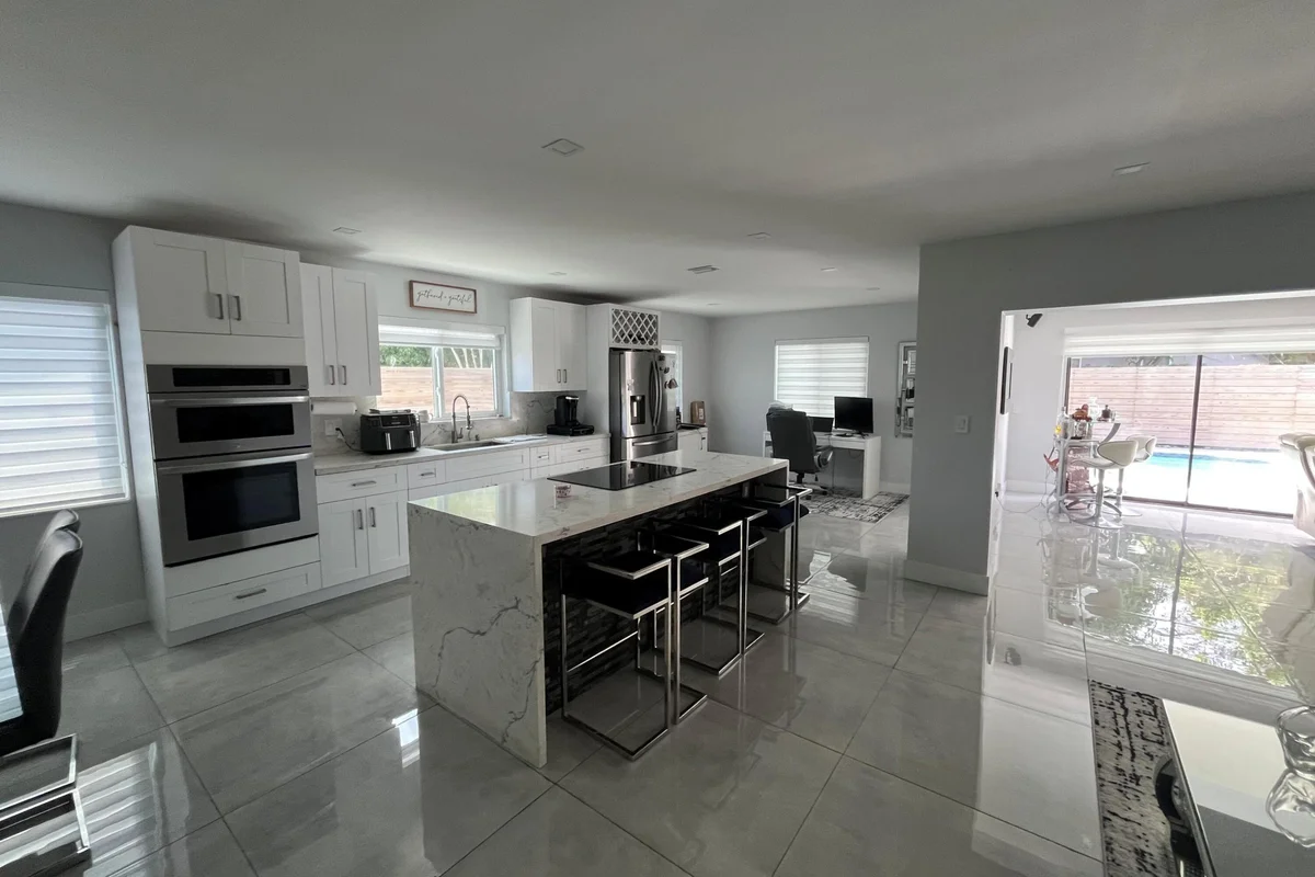 6800 SW 7th Pl, North Lauderdale: photo 1 of 17