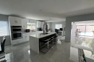 6800 SW 7th Pl, North Lauderdale: photo 1 of 17