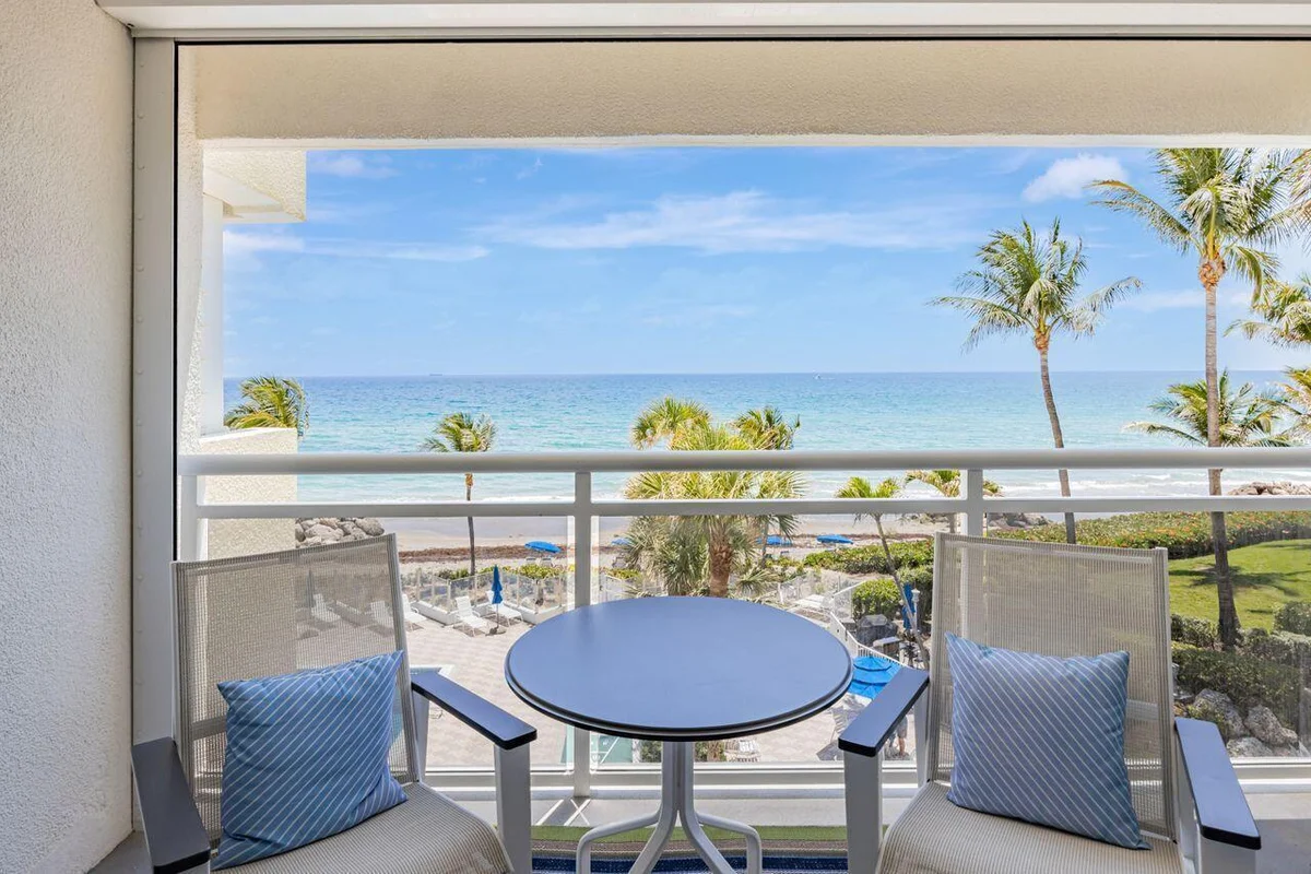 500 SE 21st Ave #403, Deerfield Beach: photo 1 of 35