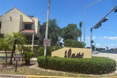 12922 SW 88th Ter #B-206, Miami: photo 1 of 11