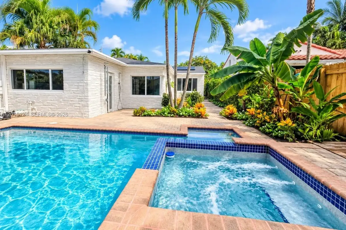 634 NE 72nd Ter, Miami: photo 1 of 47