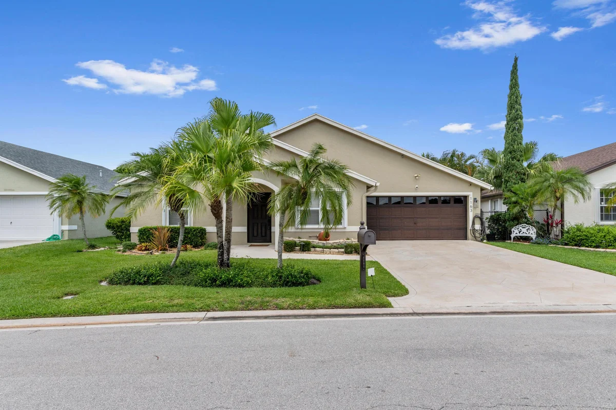 1163 Peninsula Way, West Palm Beach: photo 1 of 40