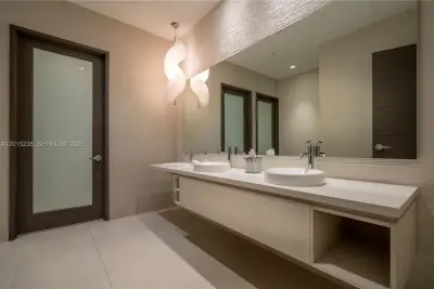 17301 Biscayne Blvd #203, North Miami Beach: photo 1 of 25