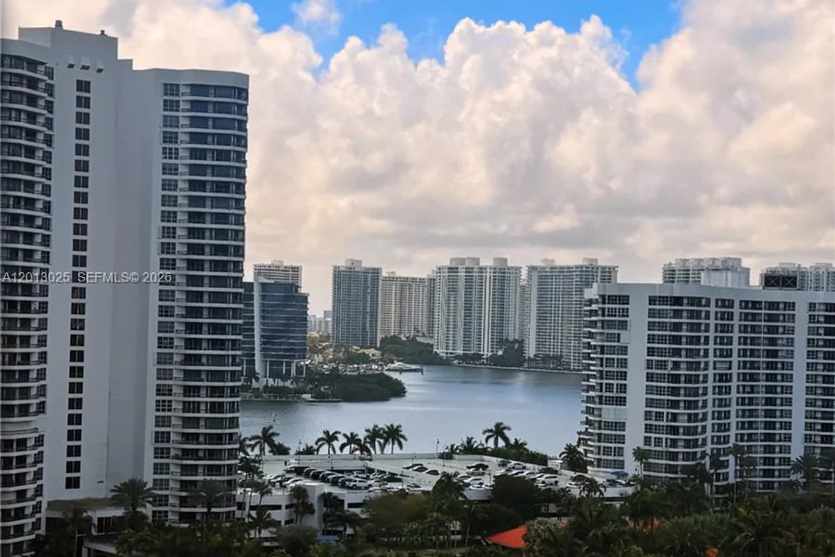19355 Turnberry Way #14F, Aventura: photo 1 of 6