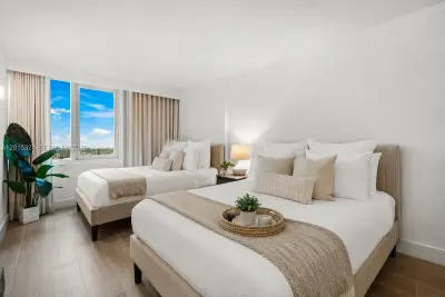 2301 Collins Ave #1128, Miami Beach: photo 1 of 6
