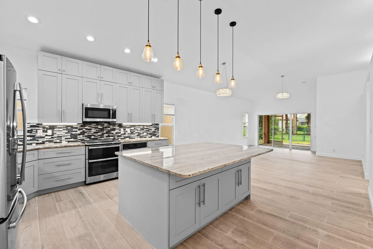 5122 Elpine Way, Riviera Beach: photo 1 of 37