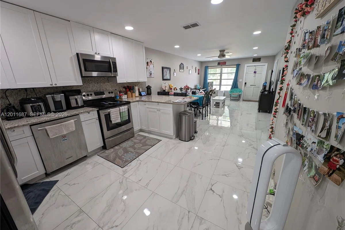 7761 NW 42nd Pl #1-2, Coral Springs: photo 1 of 31