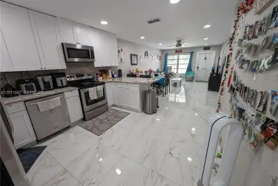 7761 NW 42nd Pl #1-2, Coral Springs: photo 1 of 31