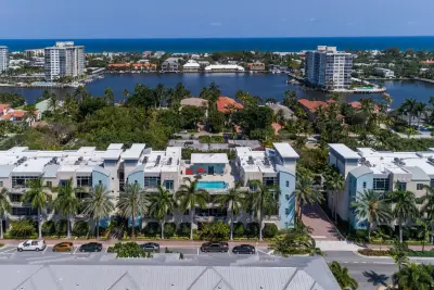 335 SE 6th Ave #304, Delray Beach: photo 1 of 35
