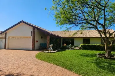 8882 SW 1st Pl, Coral Springs: photo 1 of 14