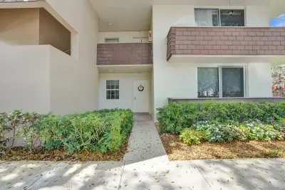 3621 Oaks Clubhouse Dr #101, Pompano Beach: photo 1 of 46