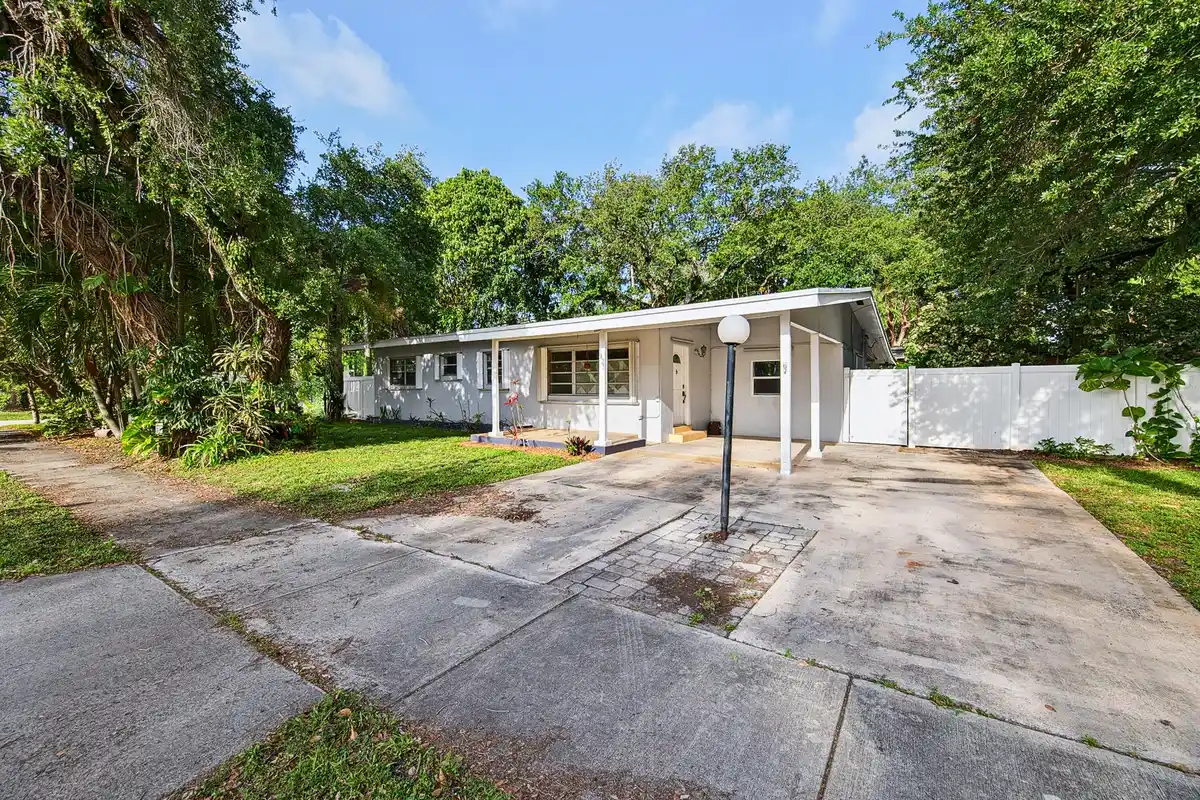 1425 SW 19th Ave, Fort Lauderdale: photo 1 of 43