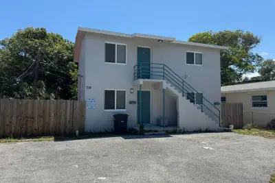 716 22nd St #B, West Palm Beach: photo 1 of 6