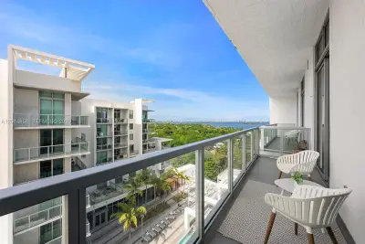 3900 Biscayne Blvd #PH1220, Miami: photo 1 of 46