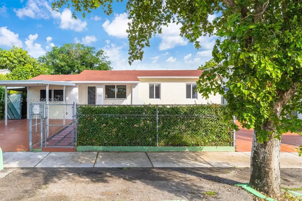 701 Tamiami Canal Rd, Miami: photo 1 of 50