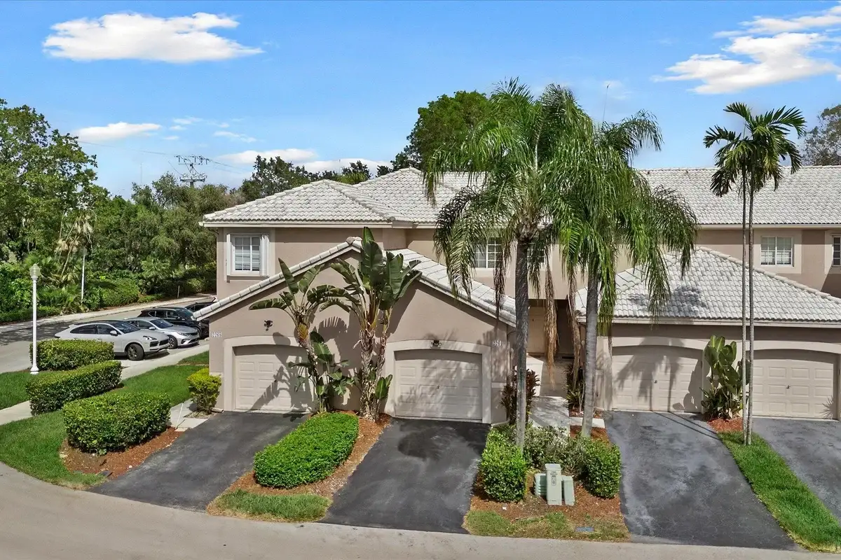 2264 Salerno Cir, Weston: photo 1 of 42