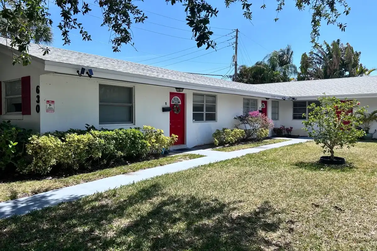 630 Prosperity Farms Rd #2, North Palm Beach: photo 1 of 13